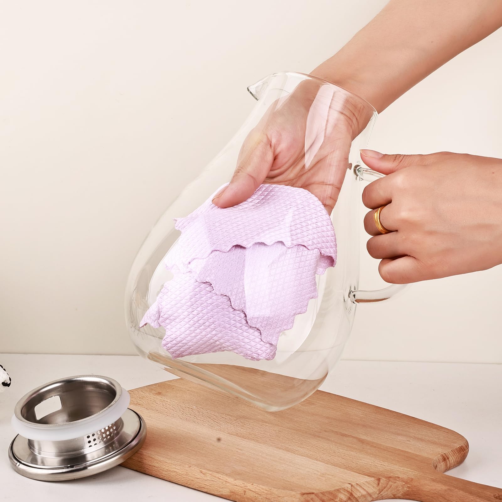 Set of 2 Glass Pitcher with Lid,2 Quart (64 oz / 1.9 Liter) Leak Proof,Glass Water Jugs, BPA-Free,Microwave & Dishwasher Safe Pitcher,Sun & Iced Tea, Sangria,Cold Brew Coffee & More